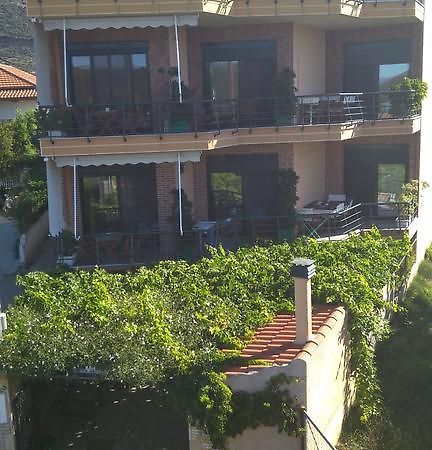 Nikolitsa Apartments Glyfada  Bagian luar foto