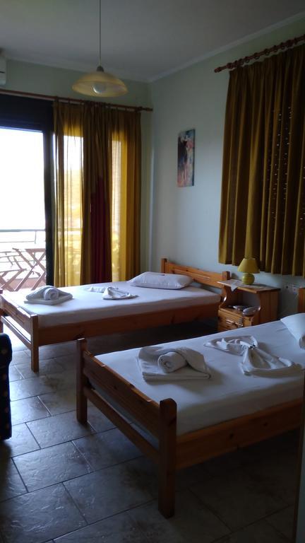 Nikolitsa Apartments Glyfada  Bagian luar foto