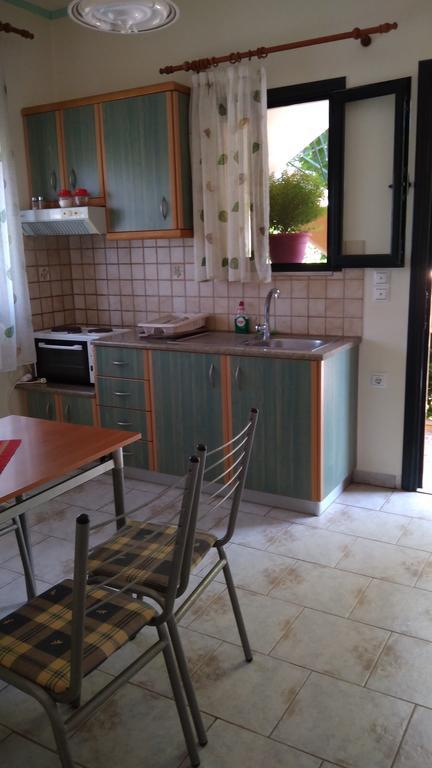 Nikolitsa Apartments Glyfada  Bagian luar foto