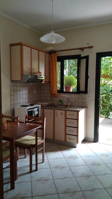 Nikolitsa Apartments Glyfada  Bagian luar foto
