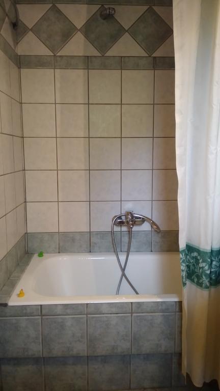 Nikolitsa Apartments Glyfada  Bagian luar foto