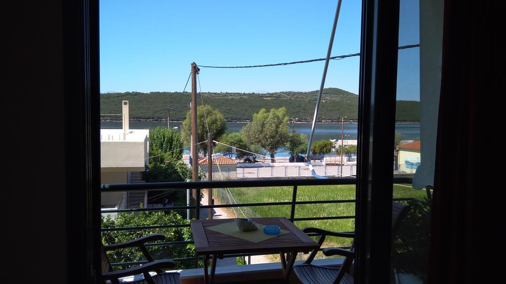 Nikolitsa Apartments Glyfada  Bagian luar foto