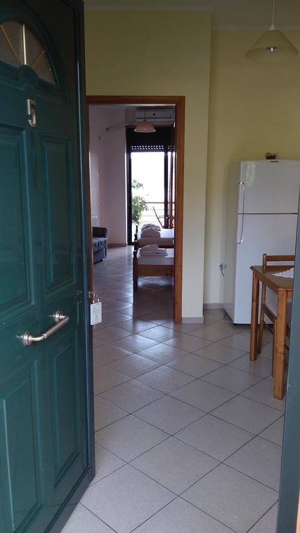 Nikolitsa Apartments Glyfada  Bagian luar foto