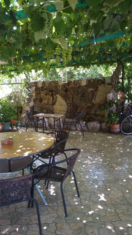 Nikolitsa Apartments Glyfada  Bagian luar foto
