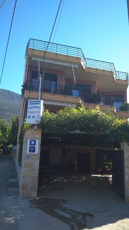 Nikolitsa Apartments Glyfada  Bagian luar foto